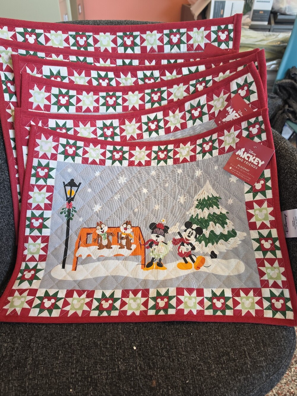 NWT Lot 6 St Nicholas Square Disney Mickey & Friends Quilted Christmas Placemats
